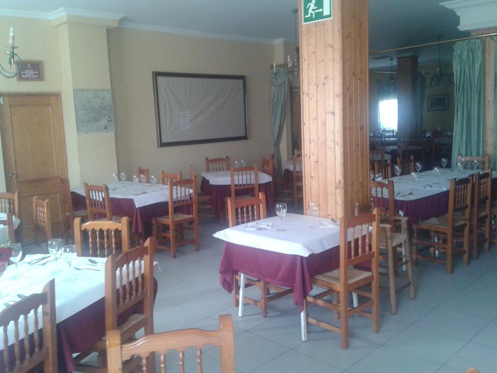 Hostal Restaurante Los Bronces Riópar Exterior foto