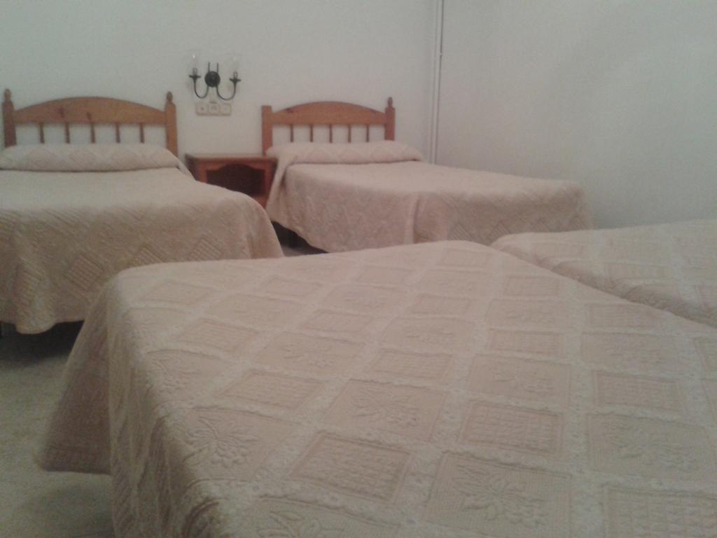 Hostal Restaurante Los Bronces Riópar Quarto foto